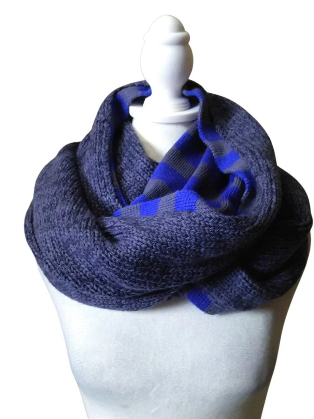 Lululemon Blissed Out Merino Wool Circle Scarf Black Grape Pigment Blue Stripe